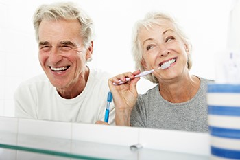 مراقبت از دهان و دندان در سالمندان